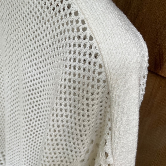 One Grey Day Los Angeles Revolve Crochet Off White Lace Poncho Vest Sweater - Picture 10 of 11